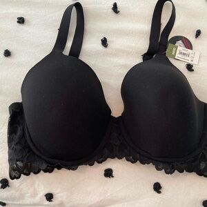 No T shirt Bra. Black Bra 38DD